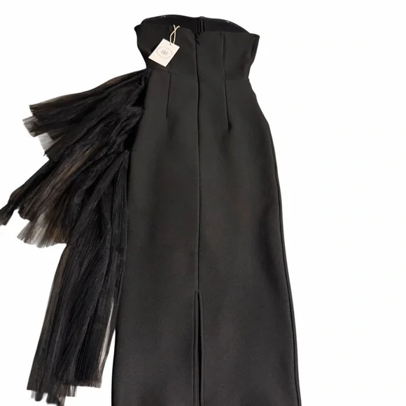 Bella Barnett  Elegant Special Occasion Dress - Picture 6 of 10